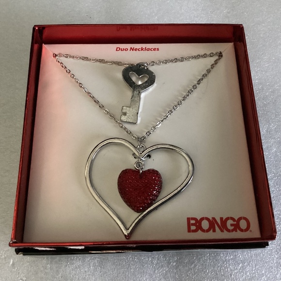 Bongo Women’s Duo Necklaces Heart and Key Pendants Silver Tone New in Box - Picture 1 of 6